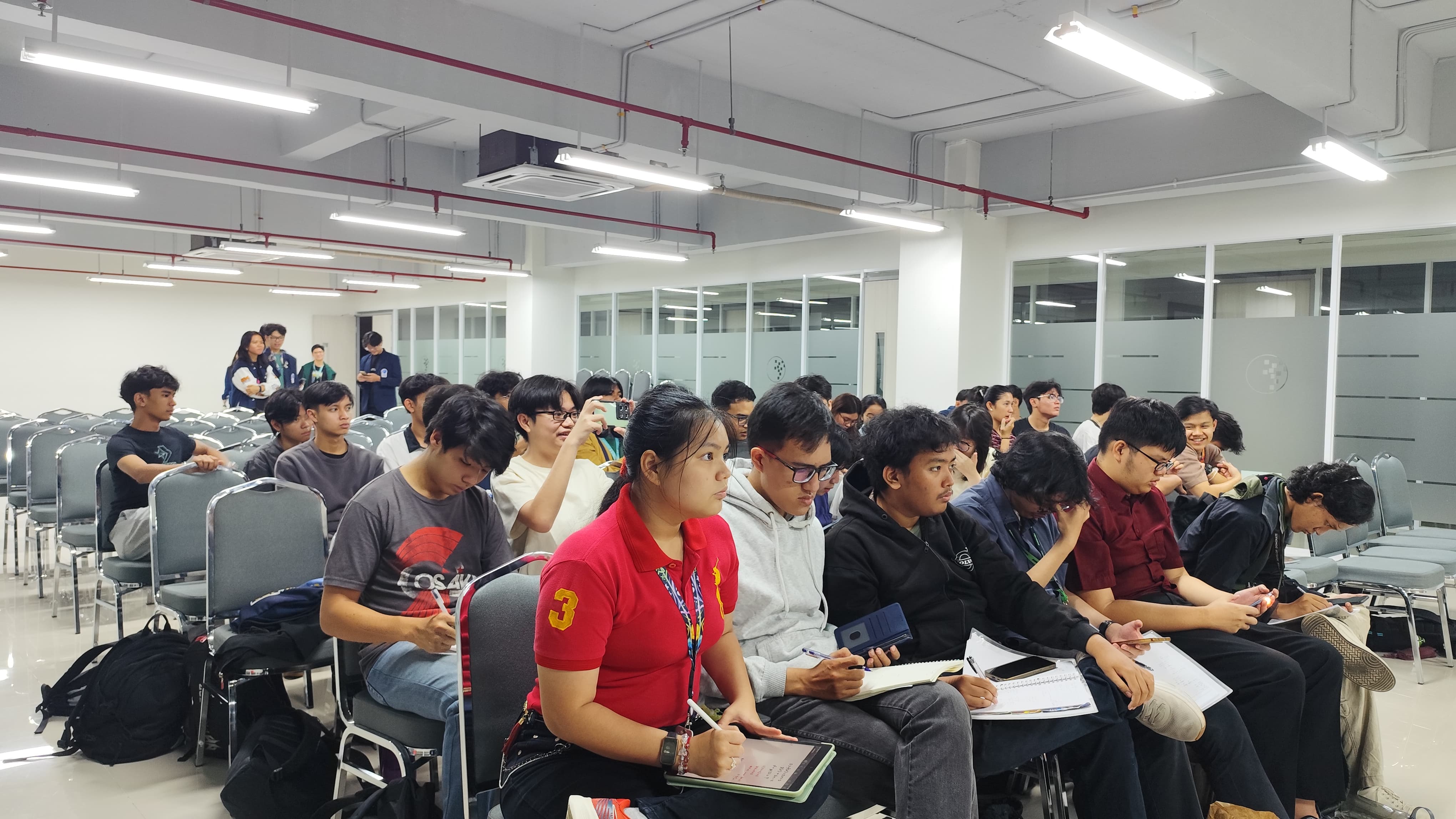 CURSOR 2026: HMIF UMN Fasilitasi Mahasiswa Informatika Belajar Bareng Hadapi UTS dan UAS